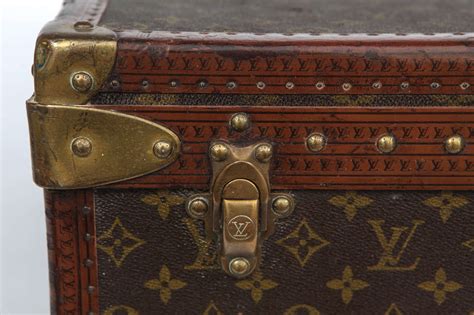 2nd hand louis vuitton luggage|Louis Vuitton hard case.